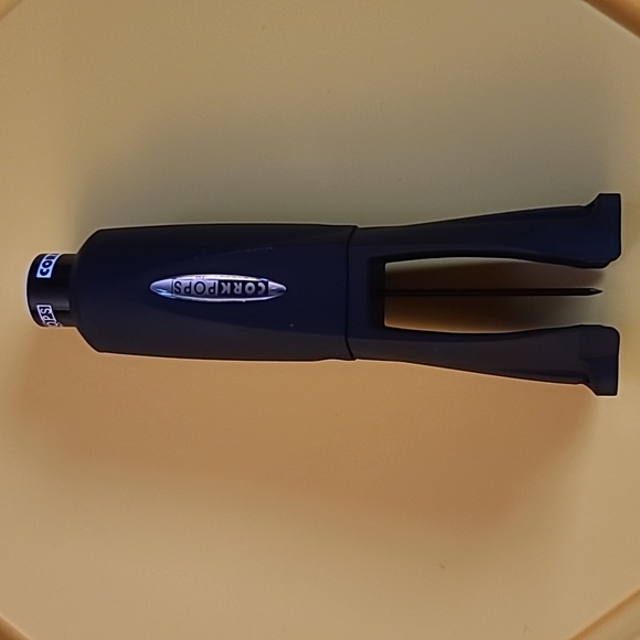 Legacy Cork Pops wine opene with refills - Picture 4 of 5